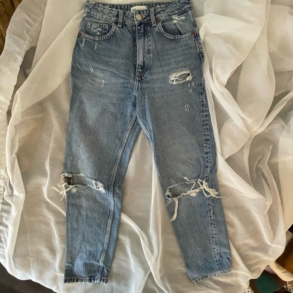 Distressed Zara Jeans sz 2 (US)
